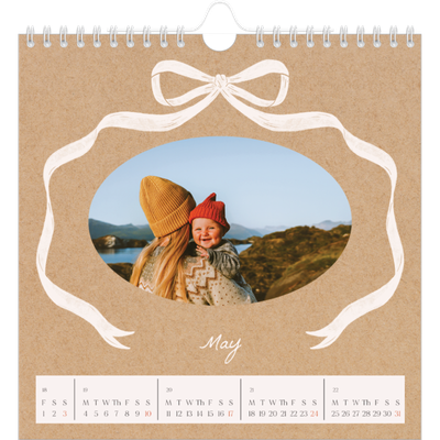 Square calendars  — Kraft and bow [cover]